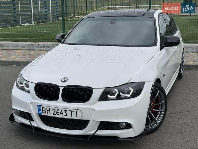 Седан BMW 3 Series 2010 в Одессе