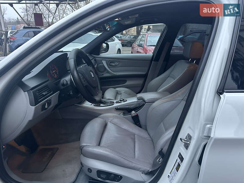 Седан BMW 3 Series 2010 в Одессе
