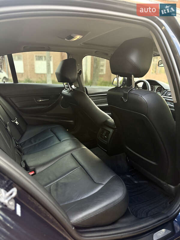 Седан BMW 3 Series 2014 в Коломые