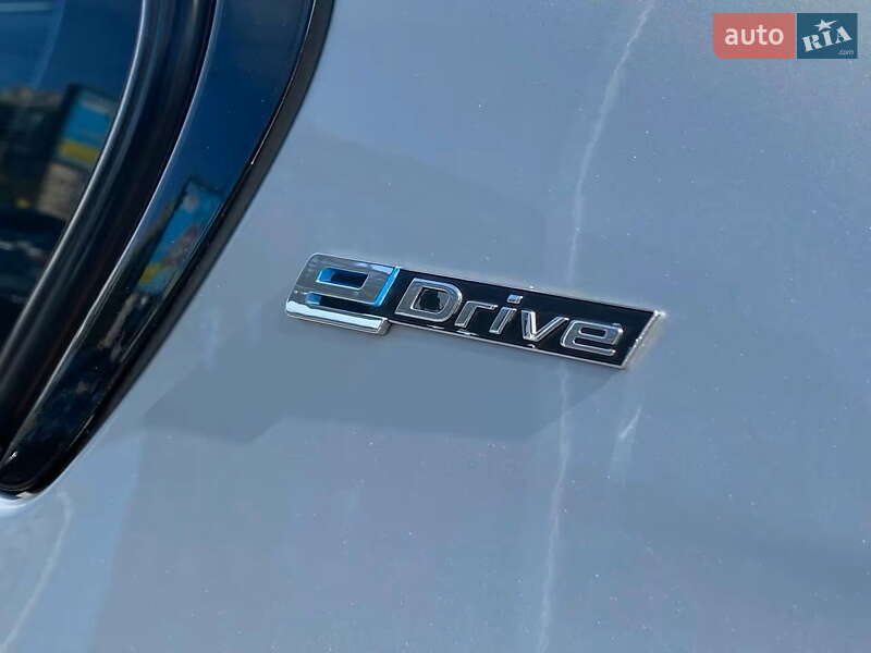 Седан BMW 3 Series 2017 в Киеве