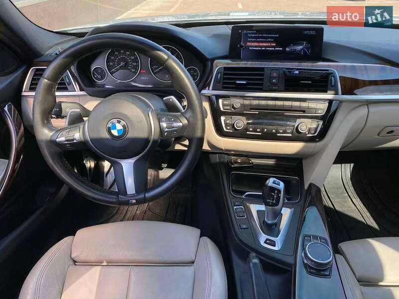 Седан BMW 3 Series 2017 в Киеве