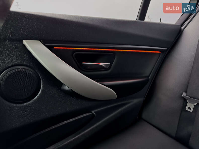 Седан BMW 3 Series 2014 в Львові