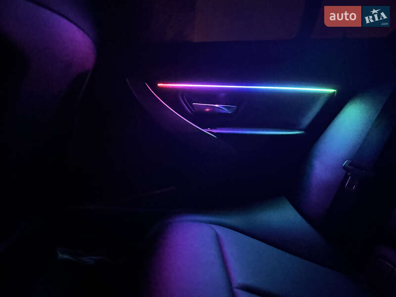 Седан BMW 3 Series 2014 в Львові