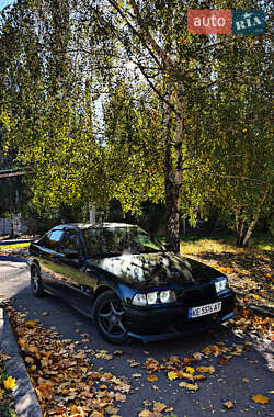 Седан BMW 3 Series 1994 в Днепре