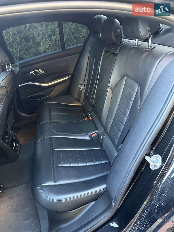 Седан BMW 3 Series 2020 в Львове