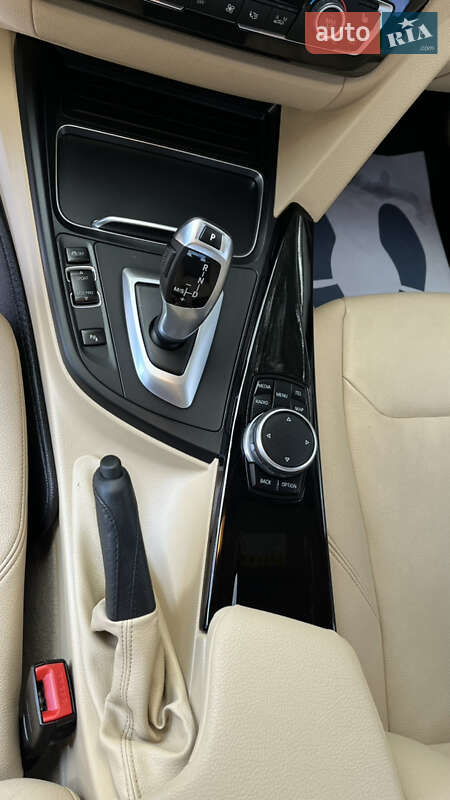 Седан BMW 3 Series 2015 в Виннице