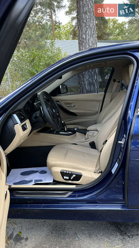 Седан BMW 3 Series 2015 в Виннице