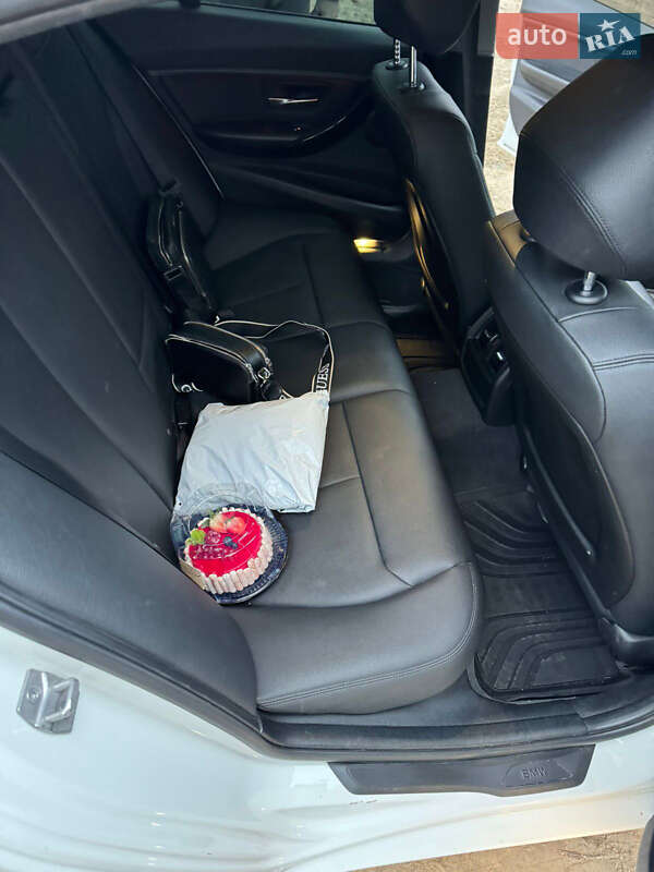 Седан BMW 3 Series 2016 в Киеве фото 29 Седан BMW 3 Series 2016 в Киеве