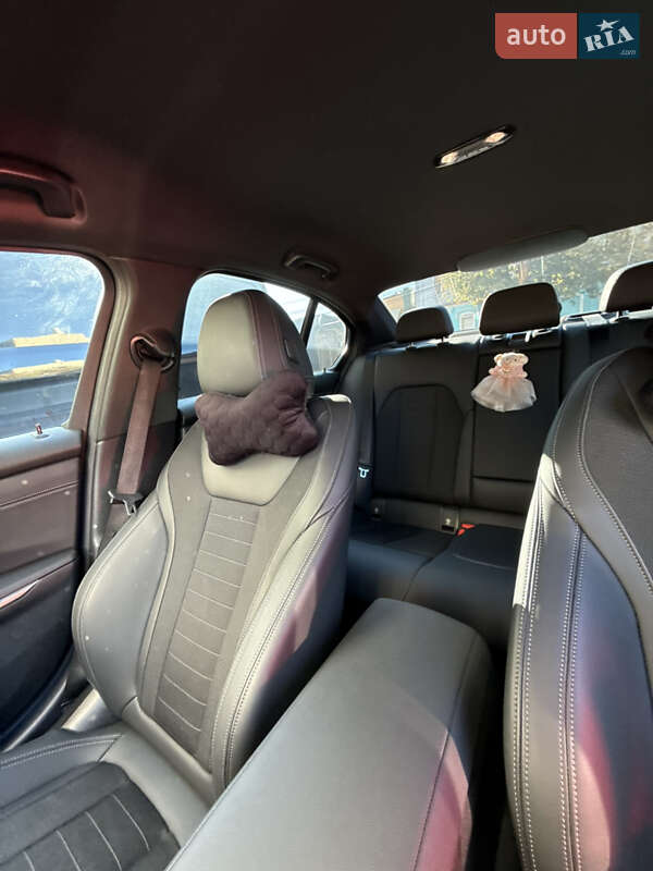 Седан BMW 3 Series 2022 в Николаеве