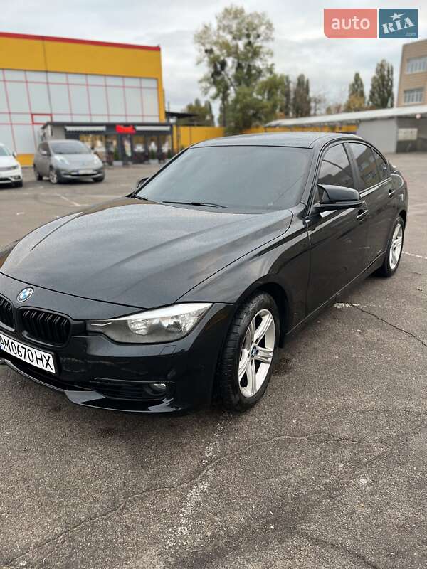 Седан BMW 3 Series 2013 в Житомире