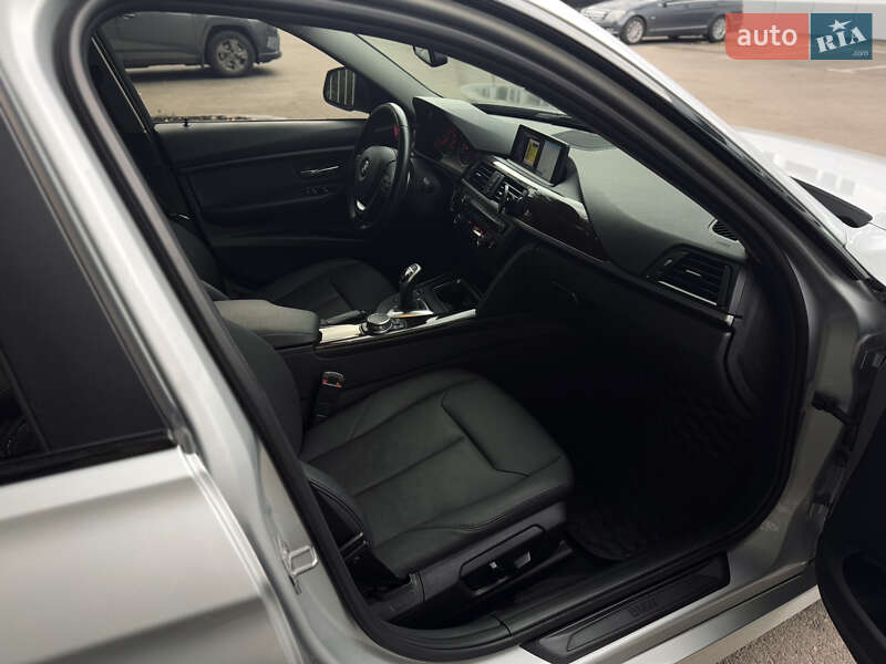 Седан BMW 3 Series 2015 в Одесі