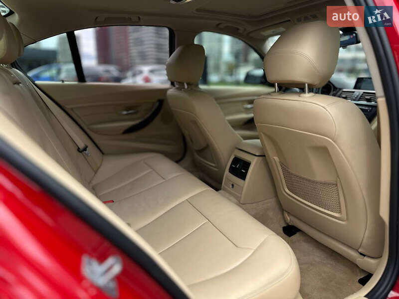 Седан BMW 3 Series 2014 в Киеве
