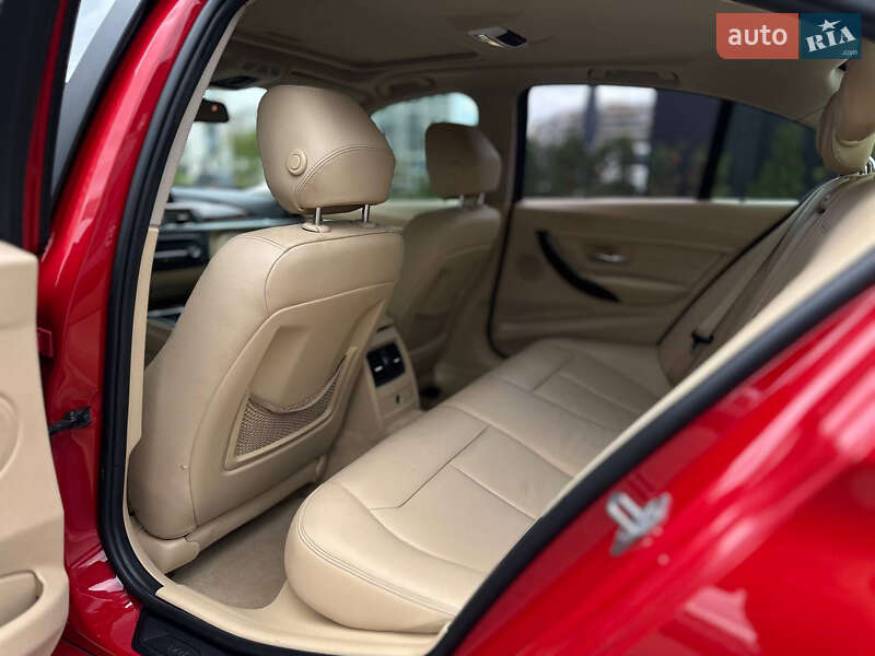 Седан BMW 3 Series 2014 в Киеве