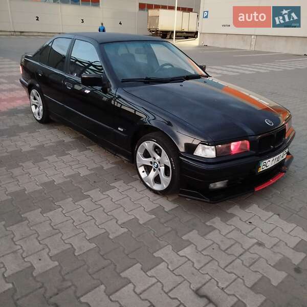 Седан BMW 3 Series 1995 в Львове