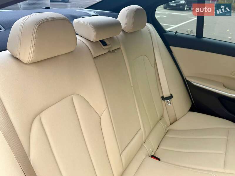 Седан BMW 3 Series 2019 в Києві фото 47 Седан BMW 3 Series 2019 в Києві