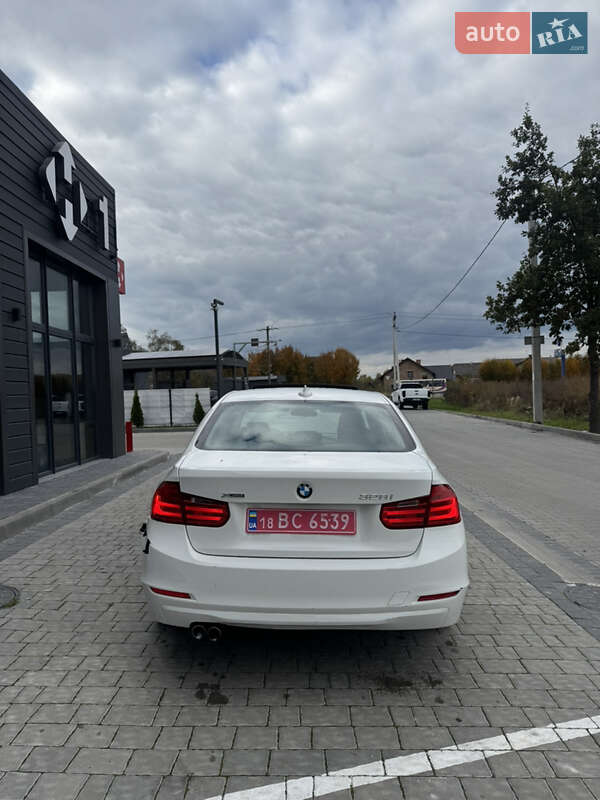 Седан BMW 3 Series 2015 в Ивано-Франковске