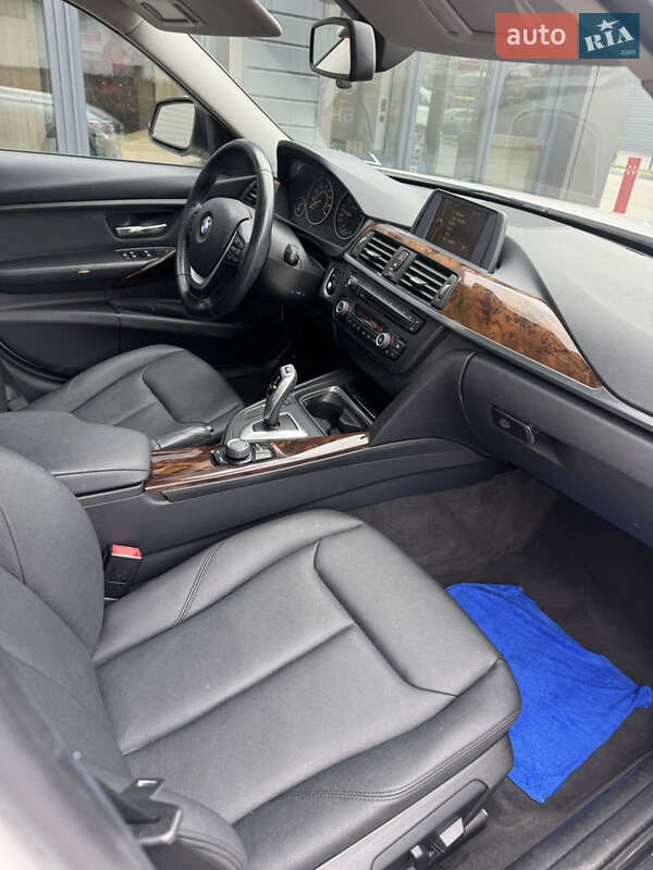Седан BMW 3 Series 2015 в Ивано-Франковске