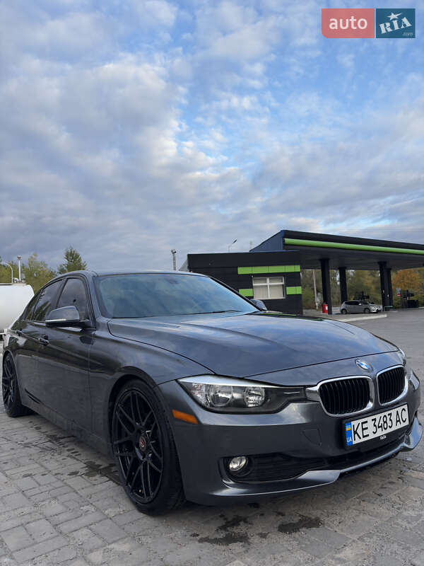 Седан BMW 3 Series 2015 в Днепре