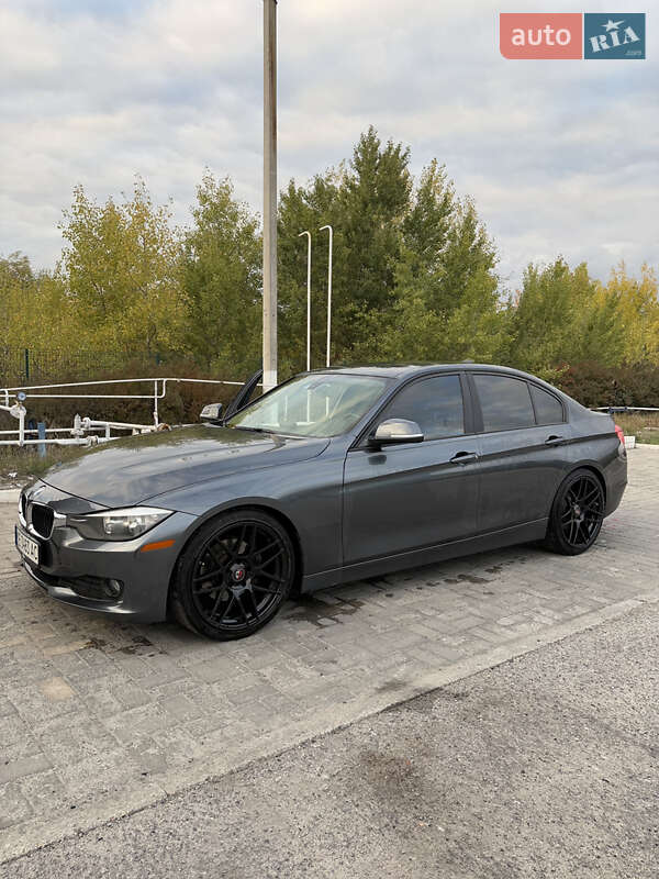 Седан BMW 3 Series 2015 в Днепре