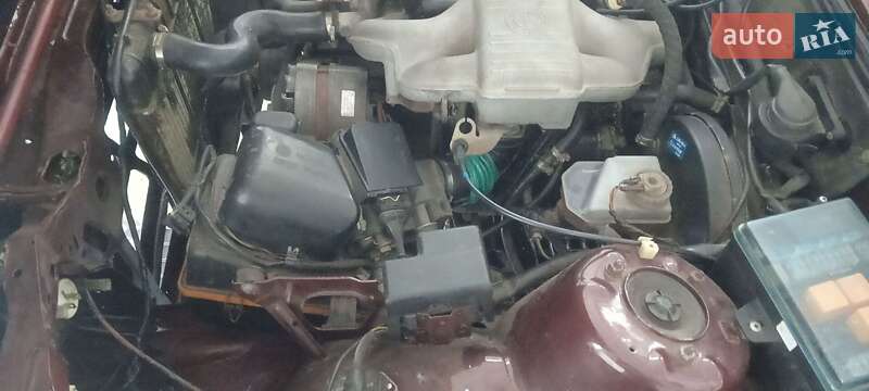 Седан BMW 3 Series 1986 в Ладыжине