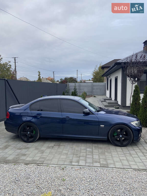 Седан BMW 3 Series 2010 в Новомосковске фото 6 Седан BMW 3 Series 2010 в Новомосковске