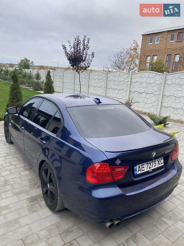 Седан BMW 3 Series 2010 в Новомосковске фото 14 Седан BMW 3 Series 2010 в Новомосковске