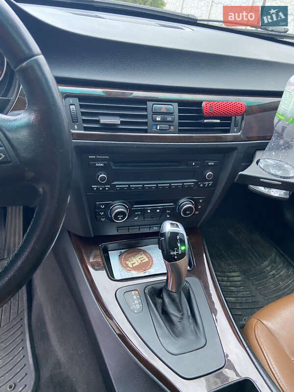 Седан BMW 3 Series 2010 в Новомосковске фото 20 Седан BMW 3 Series 2010 в Новомосковске