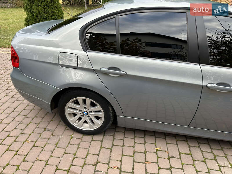 Седан BMW 3 Series 2007 в Львове