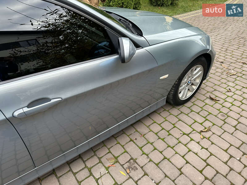 Седан BMW 3 Series 2007 в Львове