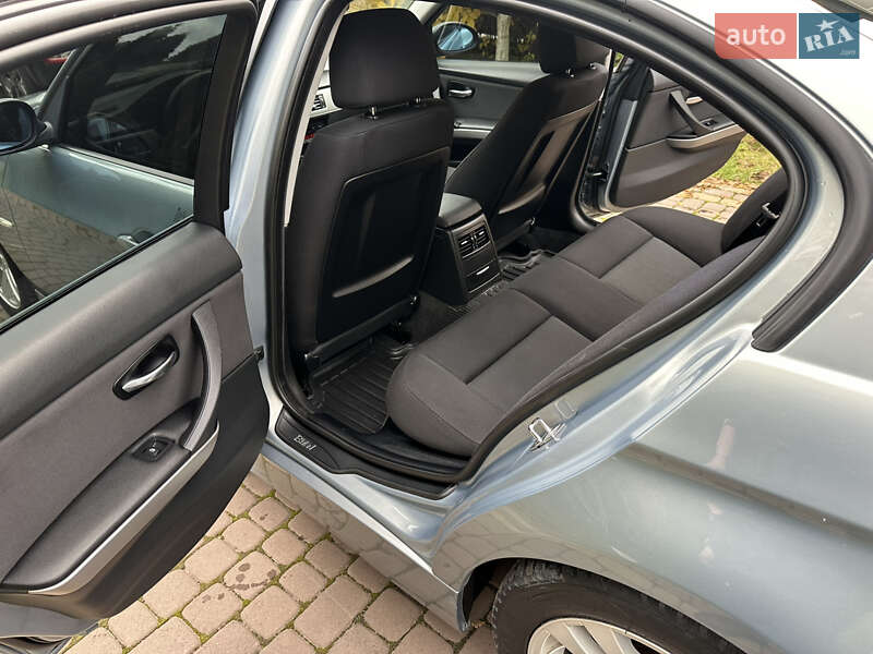 Седан BMW 3 Series 2007 в Львове