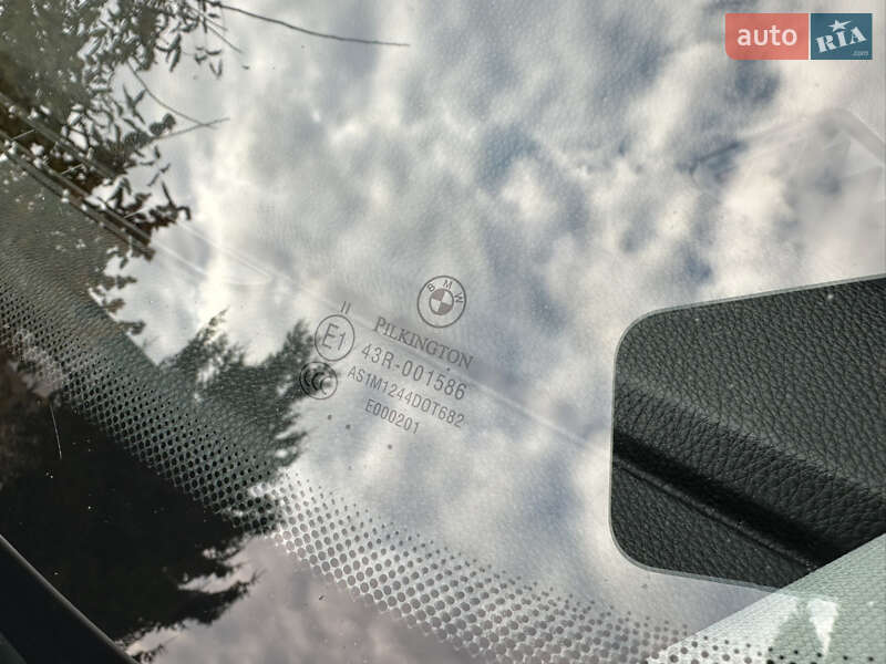 Седан BMW 3 Series 2007 в Львове