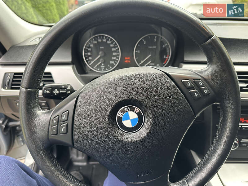 Седан BMW 3 Series 2007 в Львове