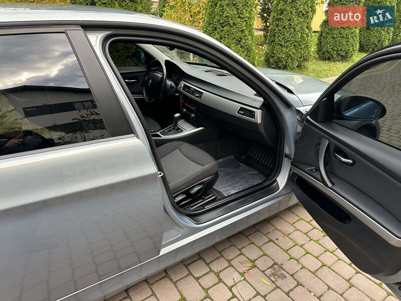 Седан BMW 3 Series 2007 в Львове