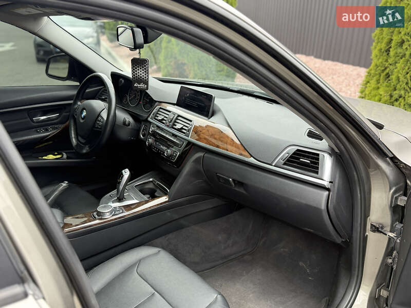 Седан BMW 3 Series 2016 в Тернополе