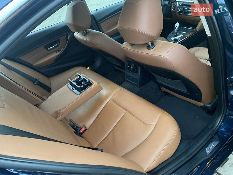 Седан BMW 3 Series 2013 в Луцьку