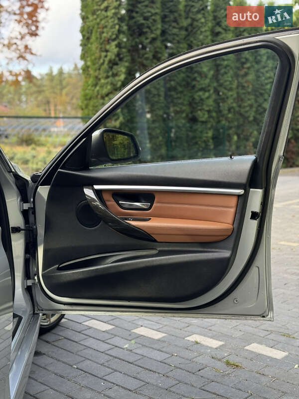 Седан BMW 3 Series 2015 в Шепетовке