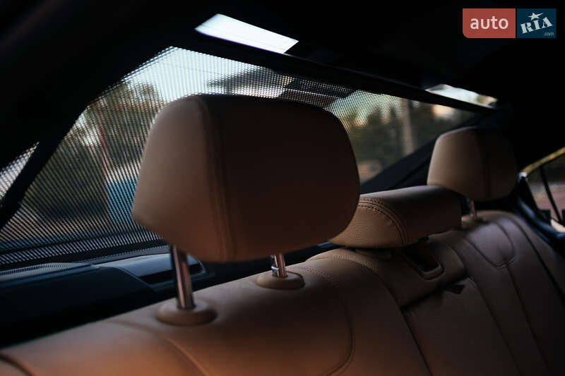 Седан BMW 3 Series 2017 в Львове