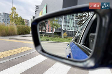 Седан BMW 3 Series 2023 в 