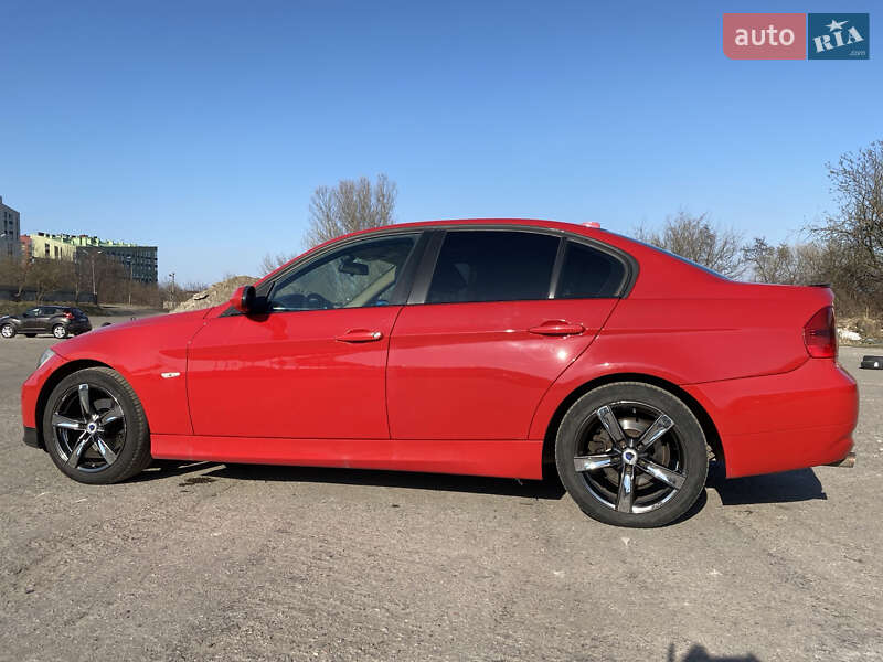 Седан BMW 3 Series 2005 в Рівному