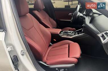 Седан BMW 3 Series 2025 в 