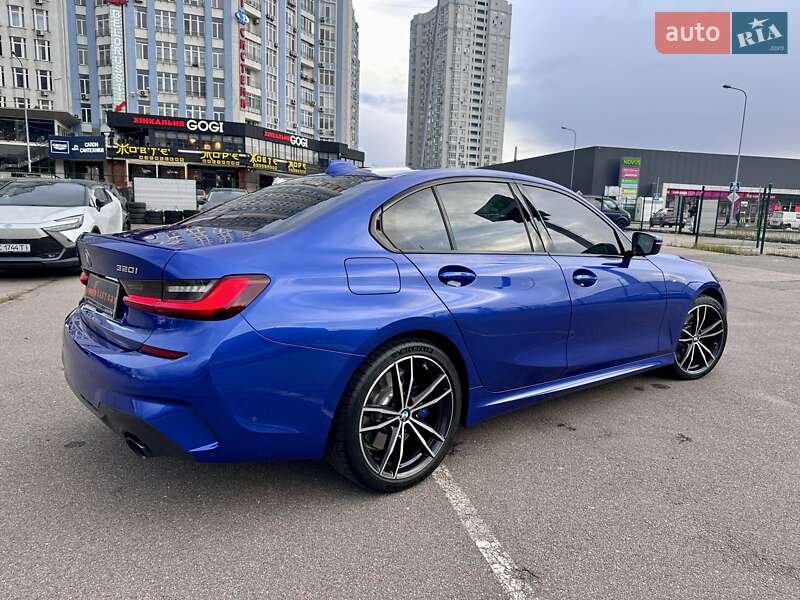 Седан BMW 3 Series 2022 в Киеве