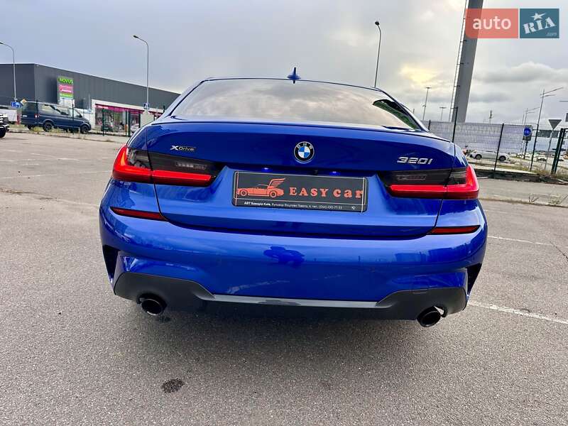 Седан BMW 3 Series 2022 в Киеве