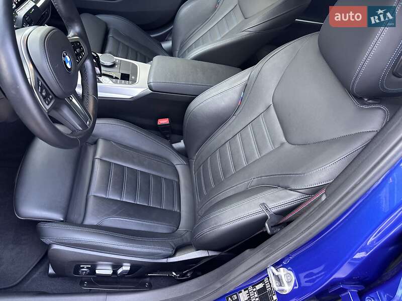 Седан BMW 3 Series 2022 в Киеве