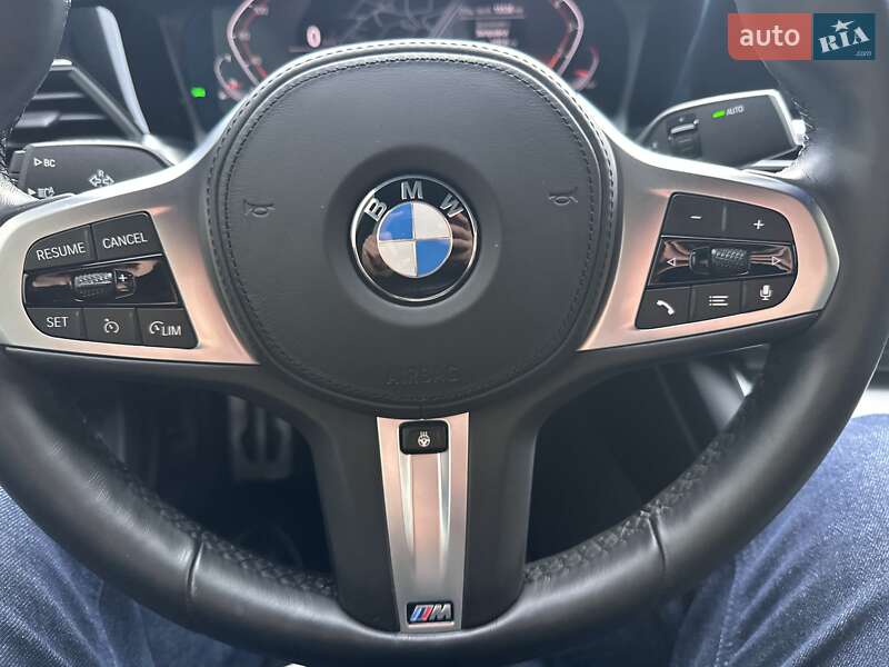 Седан BMW 3 Series 2022 в Киеве
