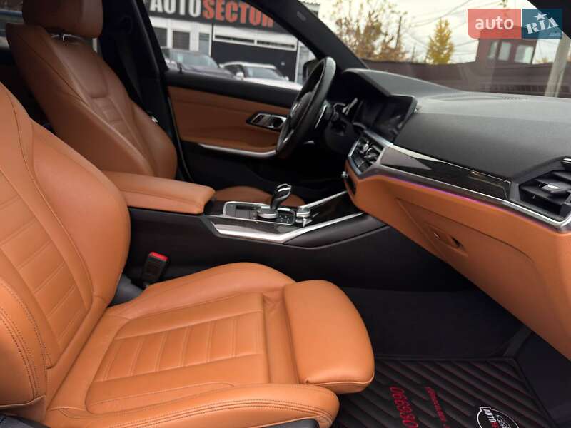 Седан BMW 3 Series 2019 в Харькове