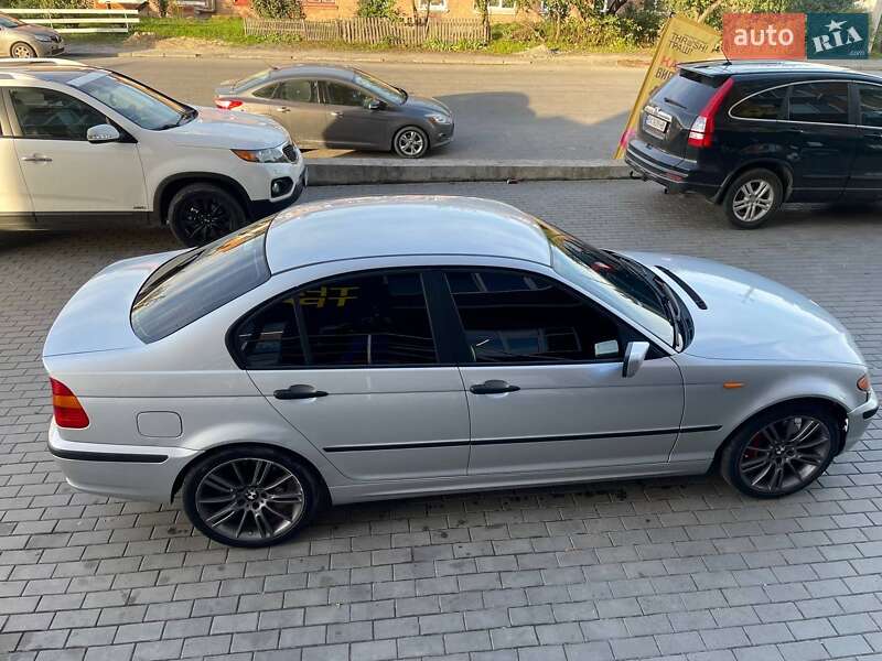 Седан BMW 3 Series 2002 в Полонном