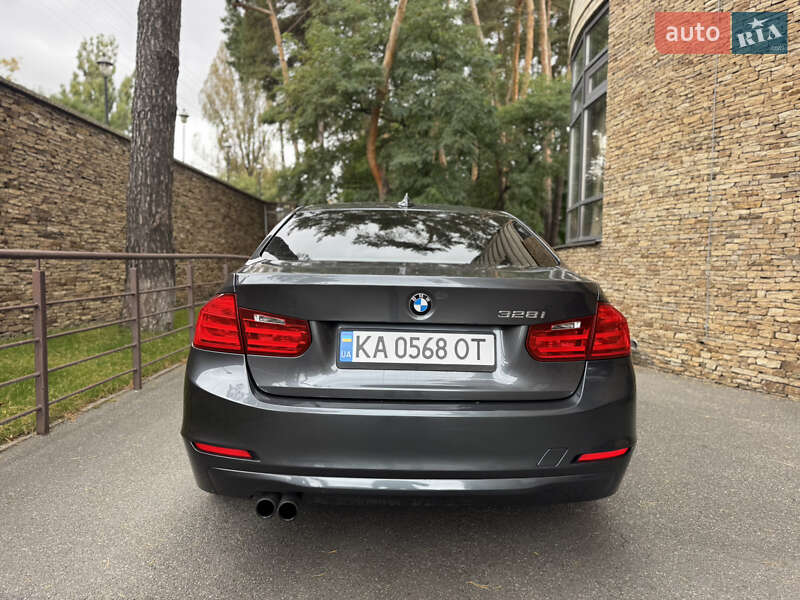 Седан BMW 3 Series 2012 в Киеве