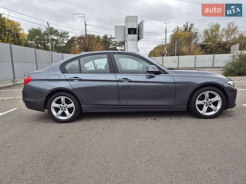Седан BMW 3 Series 2015 в Києві фото 21 Седан BMW 3 Series 2015 в Києві