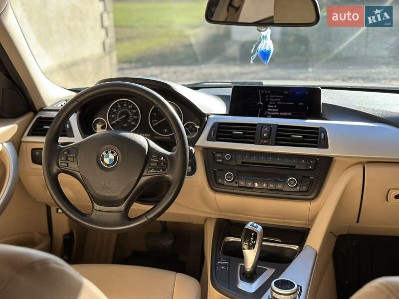 Седан BMW 3 Series 2012 в Ужгороде