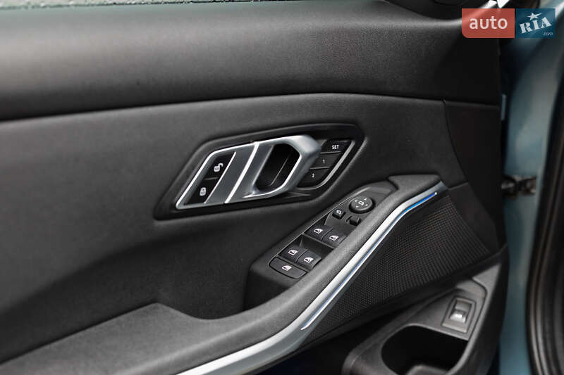 Седан BMW 3 Series 2020 в Бучаче